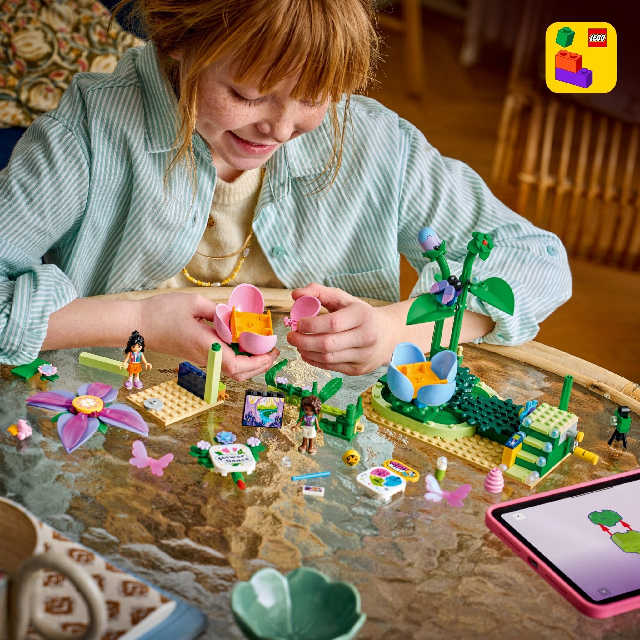 LEGO® Friends Spinning Flower & Fairy Teacup Ride 42702 - Image 5