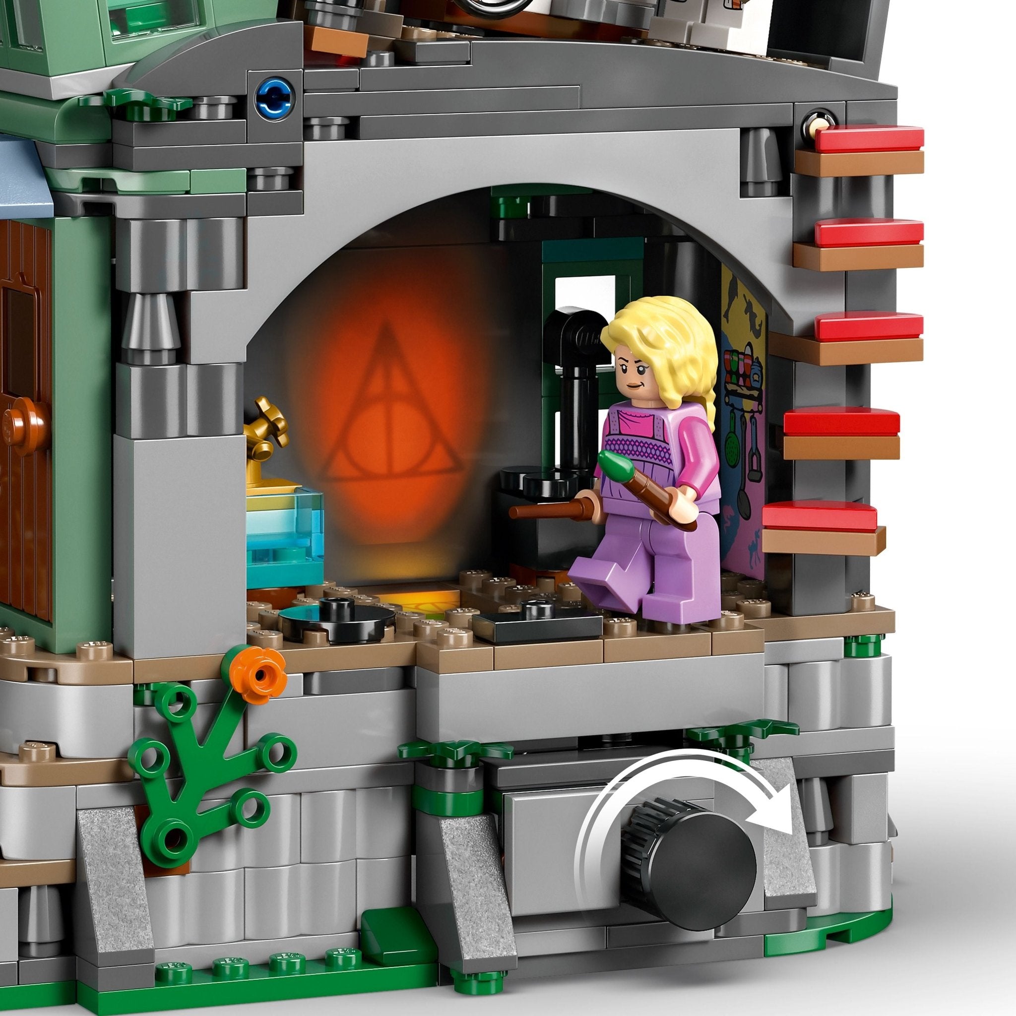 LEGO® Harry Potter LEGO® Luna Lovegood’s House 76467 - Image 3