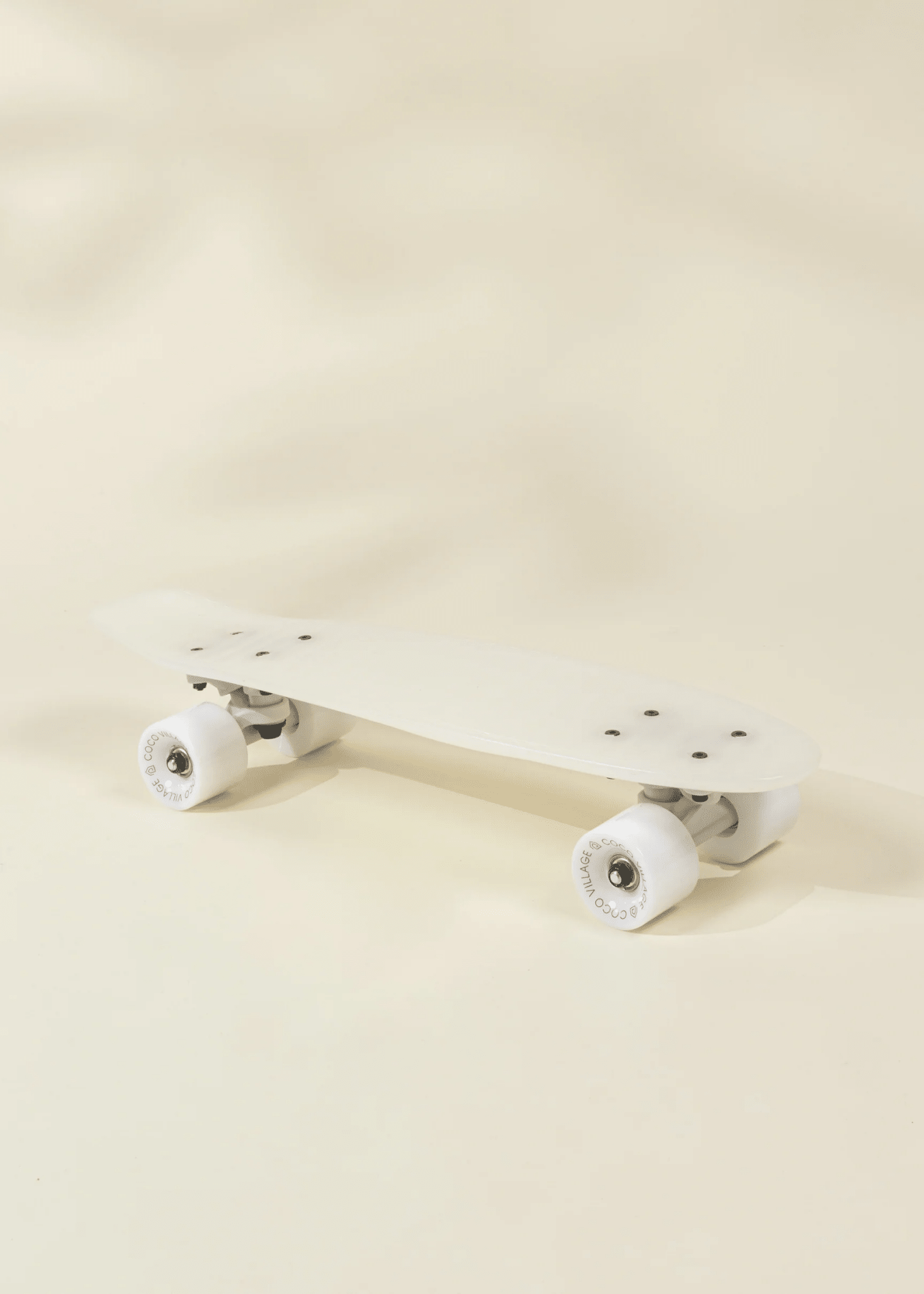 Coco Village Kids’ Pintail Cruiser Skateboard–Glow in the Dark